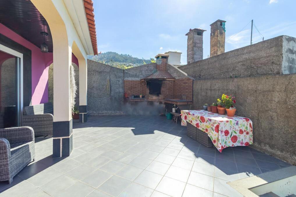 Casa Central - Peceful Mountain Retreat In Calheta Ribeira do Raposo 外观 照片